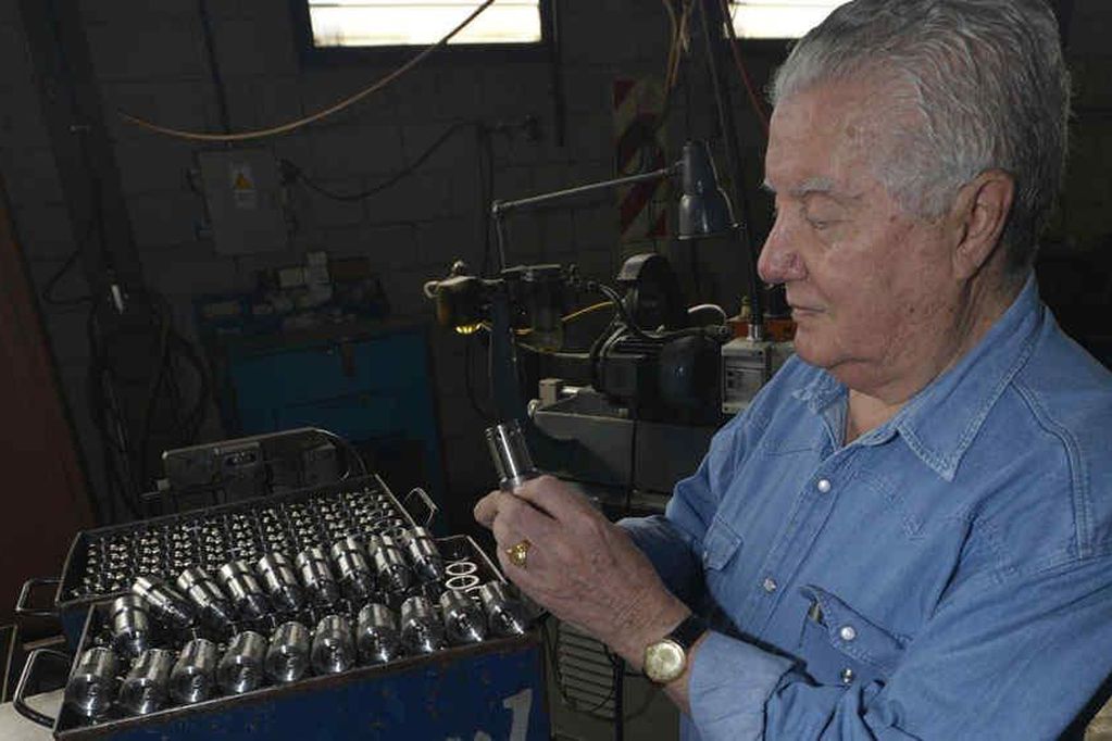 Free HTML5 Bootstrap Template by FreeHTML5.co